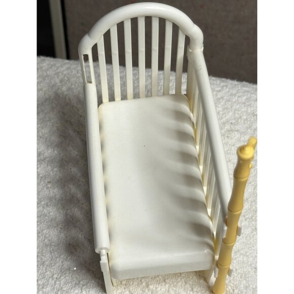 Mattel Nursery Crib Baby Bed White Incomplete Parts Sold AS IS!! - Picture 3 of 8